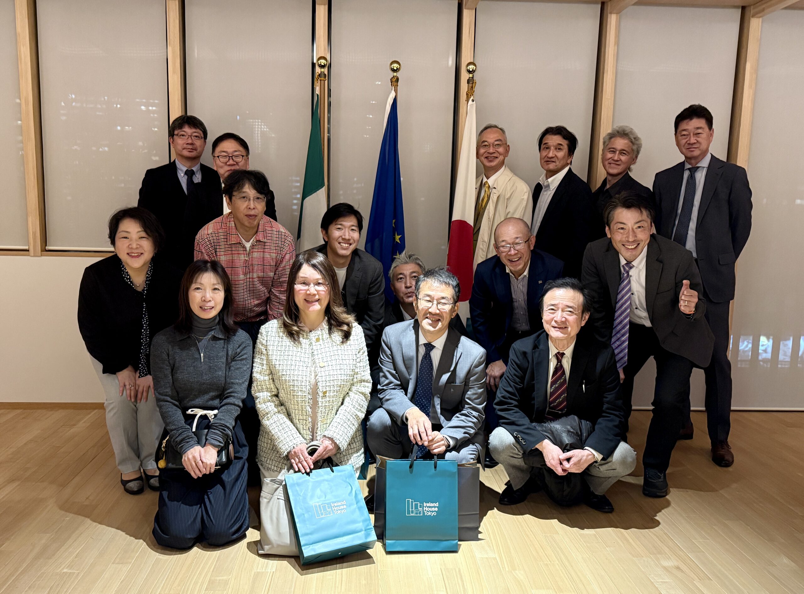 アイルランド大使館からMerry Christmas!